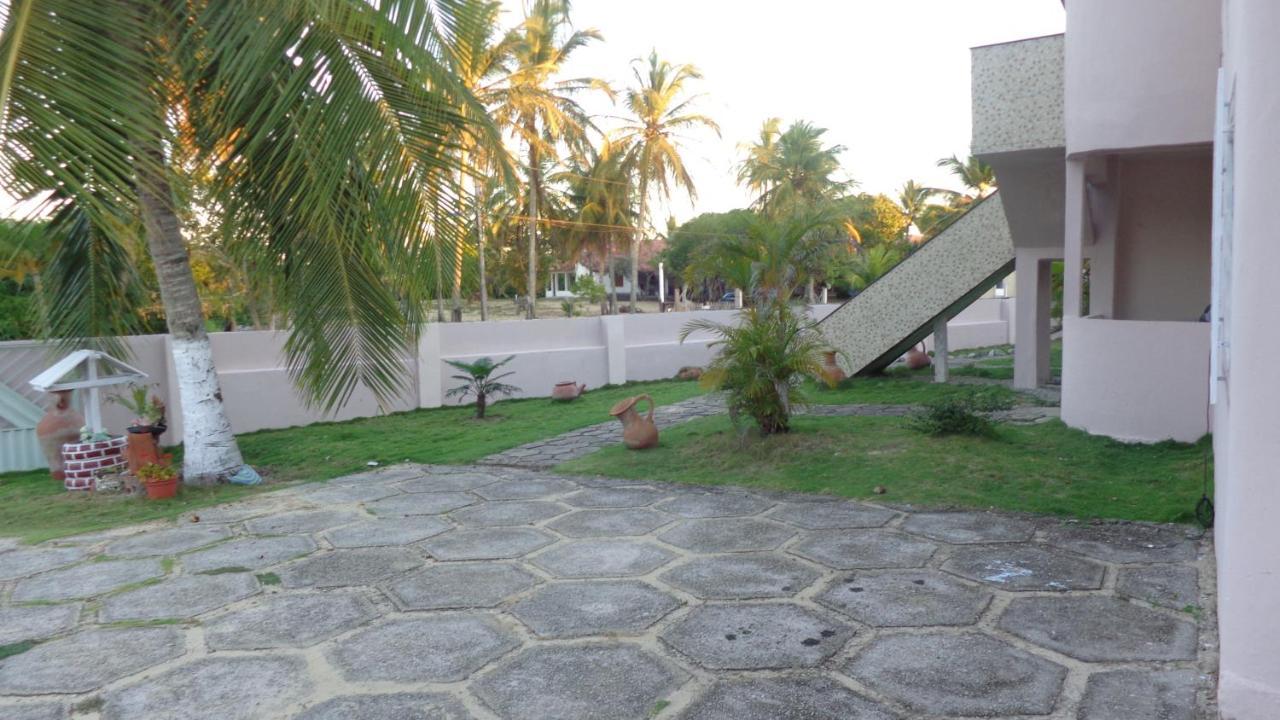 Residencial Bahia Sol Hotel Nova Vicosa Exterior photo